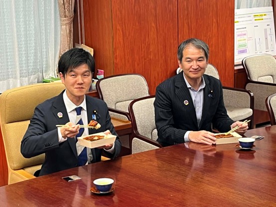 試食の様子