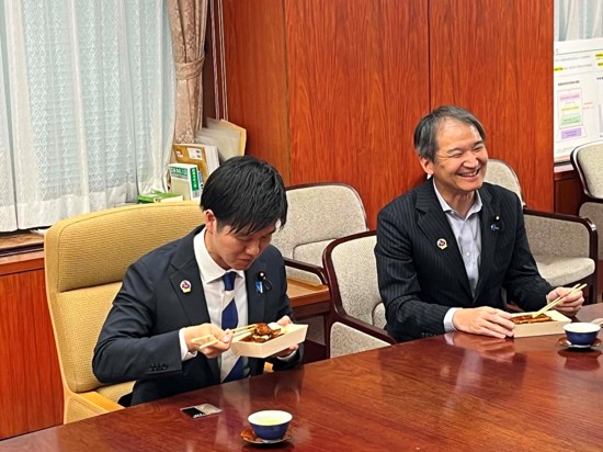 試食の様子